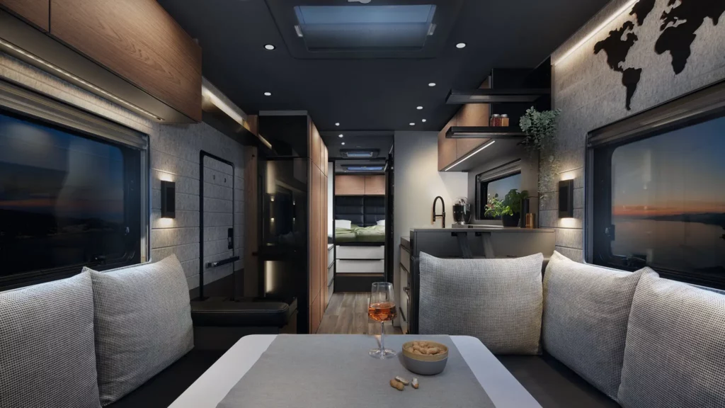 Interior de la autocaravana Flair 2023 de NIesmann+Bischoff